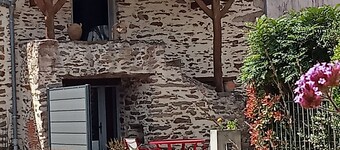 Charming Cottage in Vineyard Village with Bikes, Near Clisson and Puy du Fou