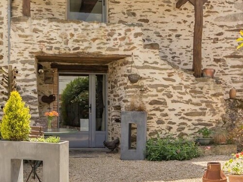 Charming Cottage in Vineyard Village with Bikes, Near Clisson and Puy du Fou