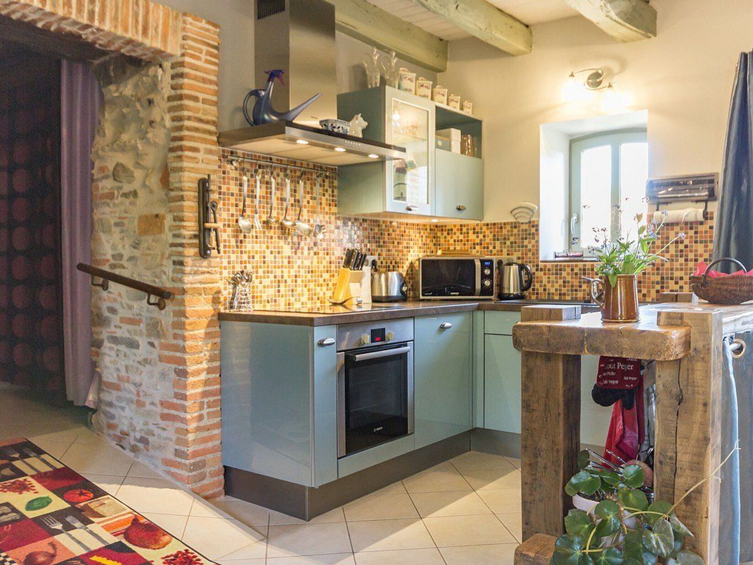 雪櫃、微波爐、焗爐、洗碗機