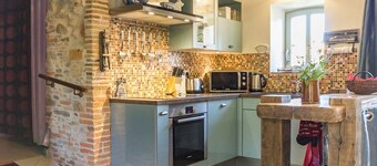 Charming House in Rouans - Wifi, Pets Allowed