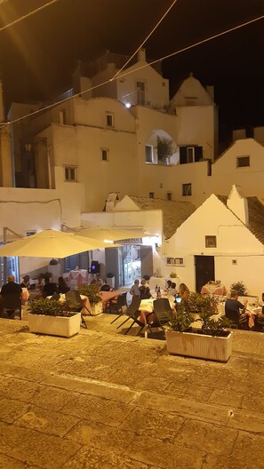 Outdoor dining - Maclà's house  (Martina Franca)