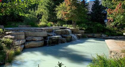 LAGOONS 20 | Village location | Rare 5BDR Condo With Private Hot Tub |