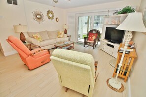 Een smart-tv en een dvd-speler