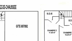 Grundriss eines Hotels mit zwei Zimmern, GITE 607092, und S.D.E. Die Gesamtfläche beträgt 11,46 m² für ein Zimmer und 12,23 m² für das andere.