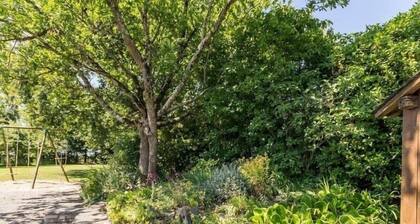 Charming Renovated Farmhouse with Garden, Near Nantes and Canal, Family-Friendly Amenities
