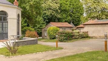 Enceinte de lâhĂ©bergement