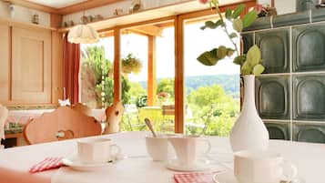 Tägliches inbegriffenes Frühstücksbuffet