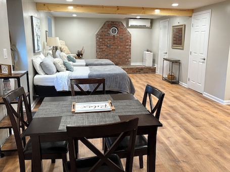 1 bedroom, iron/ironing board, travel cot, free WiFi. Mill Creek Guest-Suite Nolensville-Brentwood, Tn