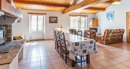 Gßte au Calme avec Jardin, Proche Plages, 2 Chambres, Vélos et Randonnées à Machecoul