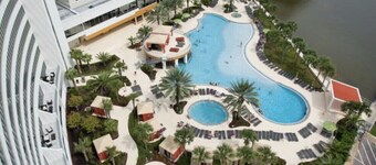 Biloxi Waterfront House With A View / Downtown Biloxi, Ocean Springs & Keesler