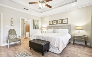 3 dormitorios, tabla de planchar con plancha, wifi gratis y ropa de cama