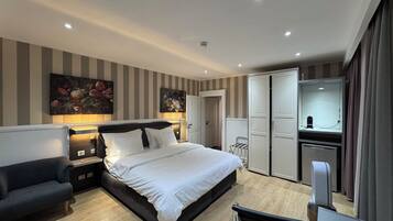 Comfort Room (1) | Individually decorated, individually furnished, desk, free WiFi