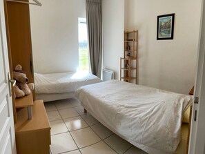 2 bedrooms, free WiFi, bed sheets