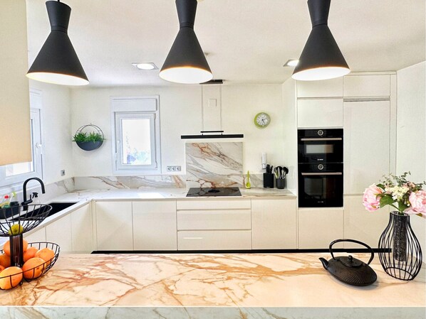 Fridge, microwave, oven, dishwasher