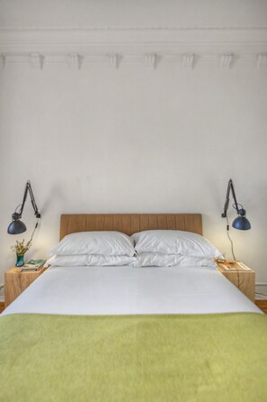 4 bedrooms, iron/ironing board, free WiFi - Flattered to be in Lisboa N (Lisboa ciudad)