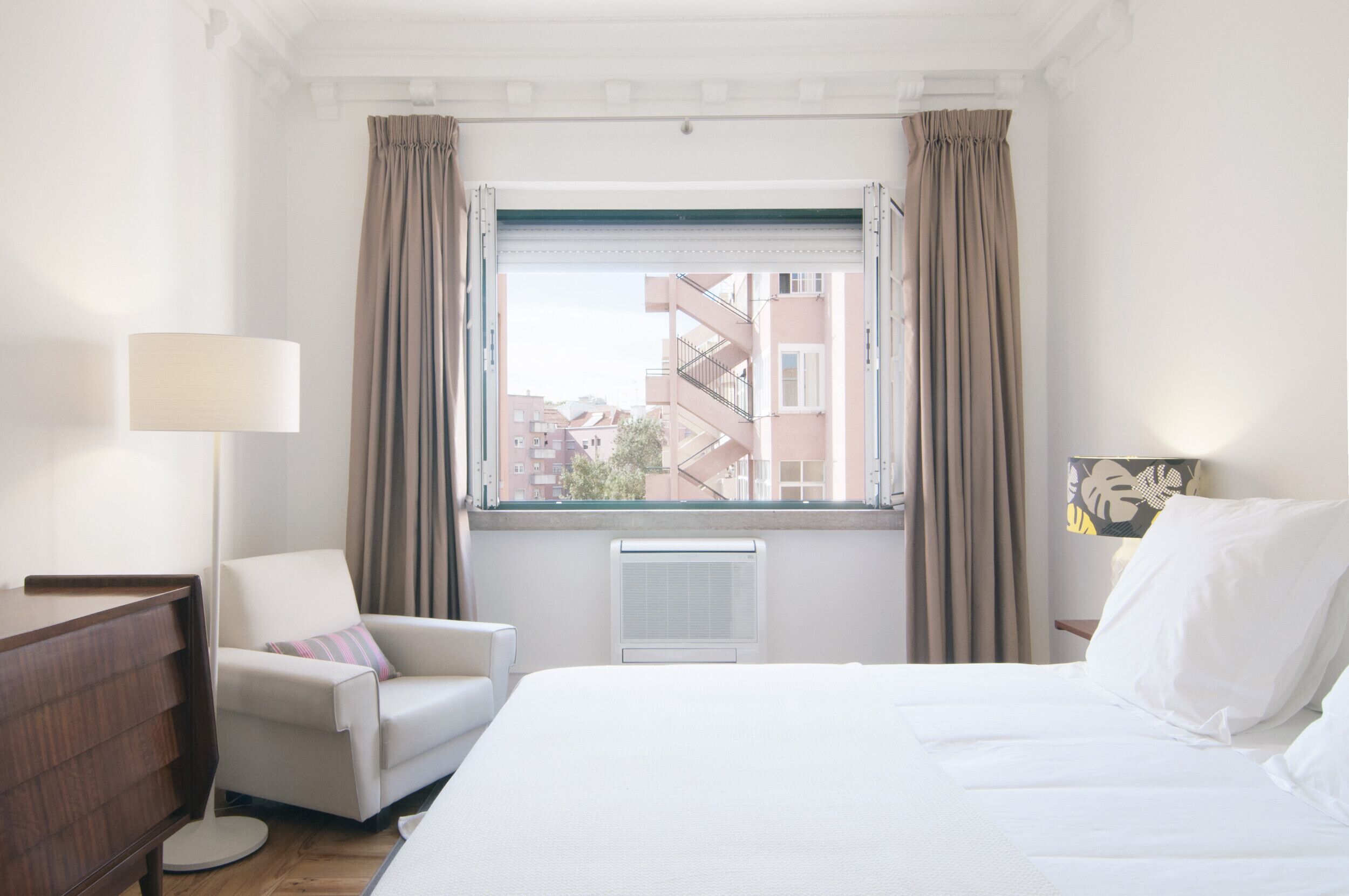 3 chambres, fer et planche à repasser, accès au Wi-Fi (inclus)