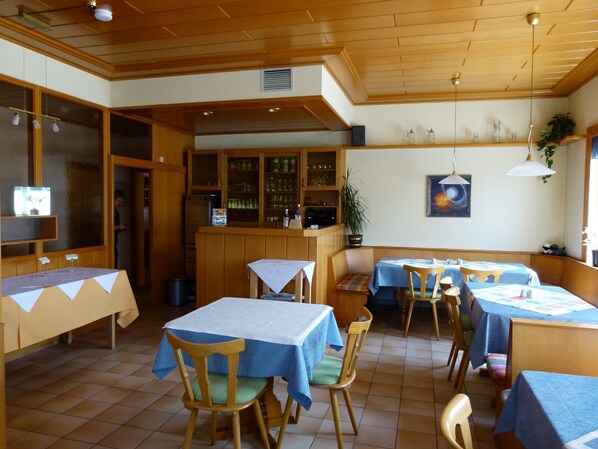 Petit déjeuner buffet compris tous les jours