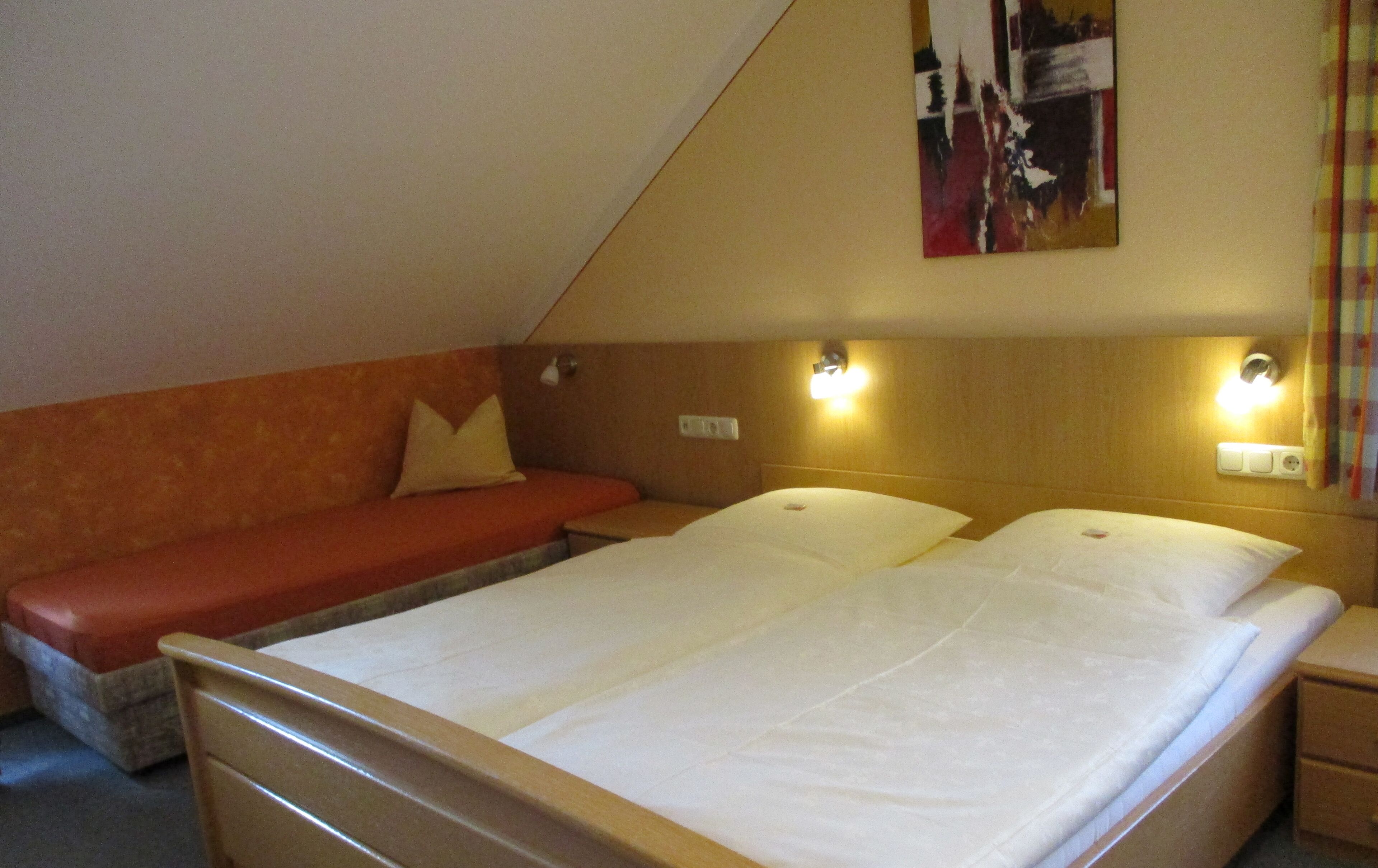 Driepersoonskamer | Gratis wifi, beddengoed