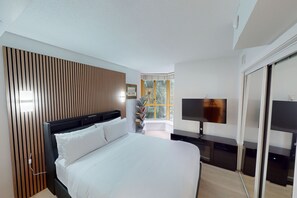 1 chambre, fer et planche à repasser, accès à Internet, literie fournie