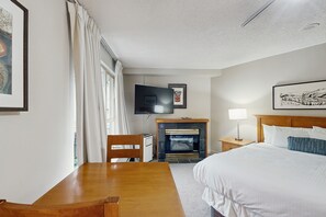 Iron/ironing board, free internet, bed sheets, wheelchair access