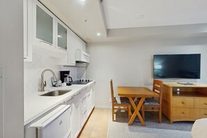 Microwave, stovetop, coffee/tea maker, toaster