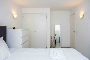 อพาร ์ทเมนท์ (2 Bedrooms) | 2 ห้องนอน, พื้นที่ทำงานแบบใช้แล็ปท็อป, เตารีด/โต๊ะรีดผ้า, Wi-Fi ฟรี
