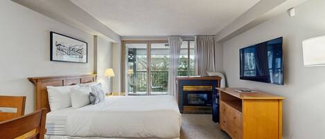 Iron/ironing board, Internet, bed sheets