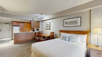 Bügeleisen/Bügelbrett, Internetzugang, Bettwäsche