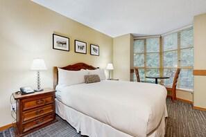 Iron/ironing board, internet, bed sheets