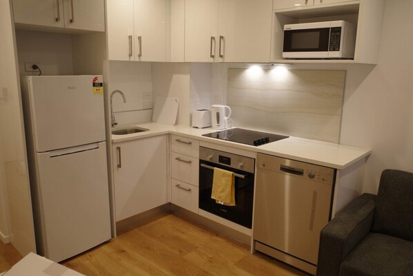 Studio (0 Bedroom) | Private kitchen