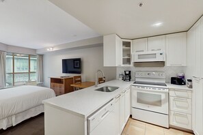 Microwave, oven, stovetop, coffee/tea maker