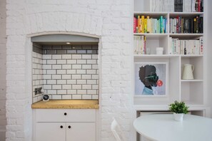 Leilighet (3 Bedrooms) | Eget kjøkken | Kjøleskap, ovn, kokeplater og vannkoker