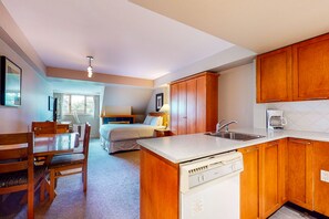 Iron/ironing board, internet, bed sheets, wheelchair access