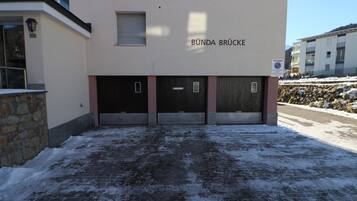 Self parking (CHF 5 per day)