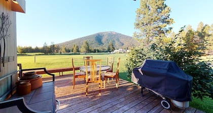 GC092 | On Big Meadow18th hole with mountain views. EZ walk to Lodge Pool!