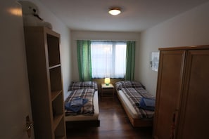 Appartement (Manstein; Cleaning Fee 140 CHF) | 3 slaapkamers, gratis wifi, beddengoed