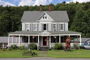 Exterior - Reynolds House Inn - Motel Strip - Room 5 (Roscoe)