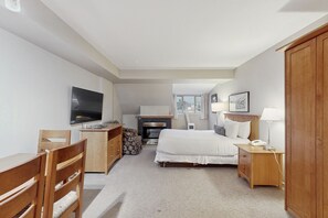 Iron/ironing board, free internet, bed sheets