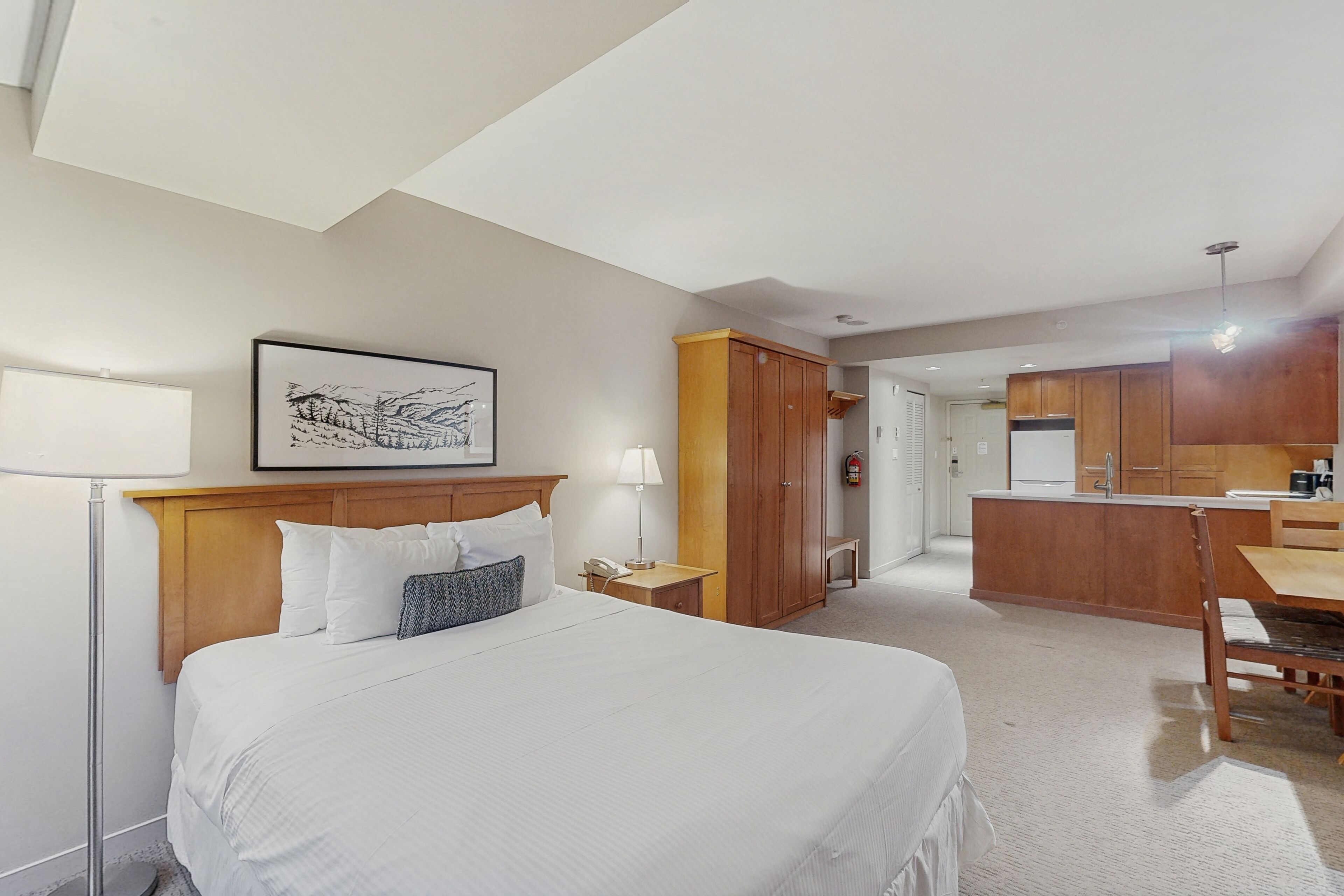 Iron/ironing board, free Internet, bed sheets