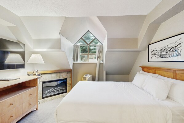 Tabla de planchar con plancha, wifi y ropa de cama 