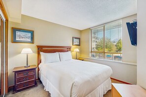 1 chambre, fer et planche à repasser, accès à Internet, literie fournie