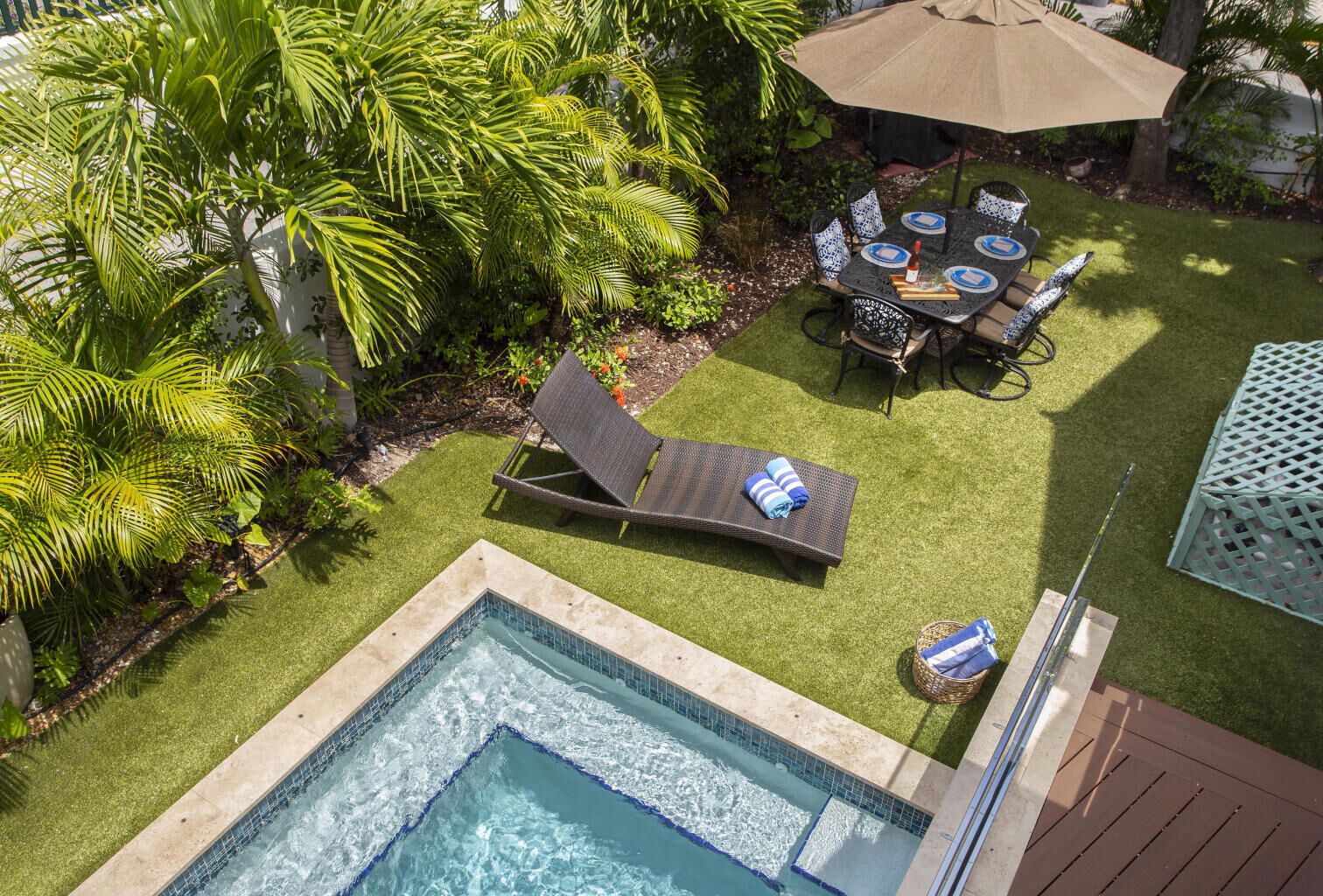 MONTHLY RENTAL,  block to Duval, POOL, your own personal resort, 3 BR/ 3 BA