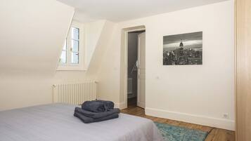 7 slaapkamers, een strijkplank/strijkijzer, wifi, beddengoed