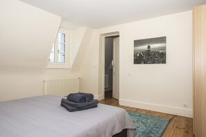 7 Schlafzimmer, Bügeleisen/Bügelbrett, WLAN, Bettwäsche
