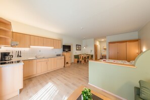 1 bedroom, in-room safe, iron/ironing board, WiFi - Lovely studio with balcony in Obermais/Meran (Meran)