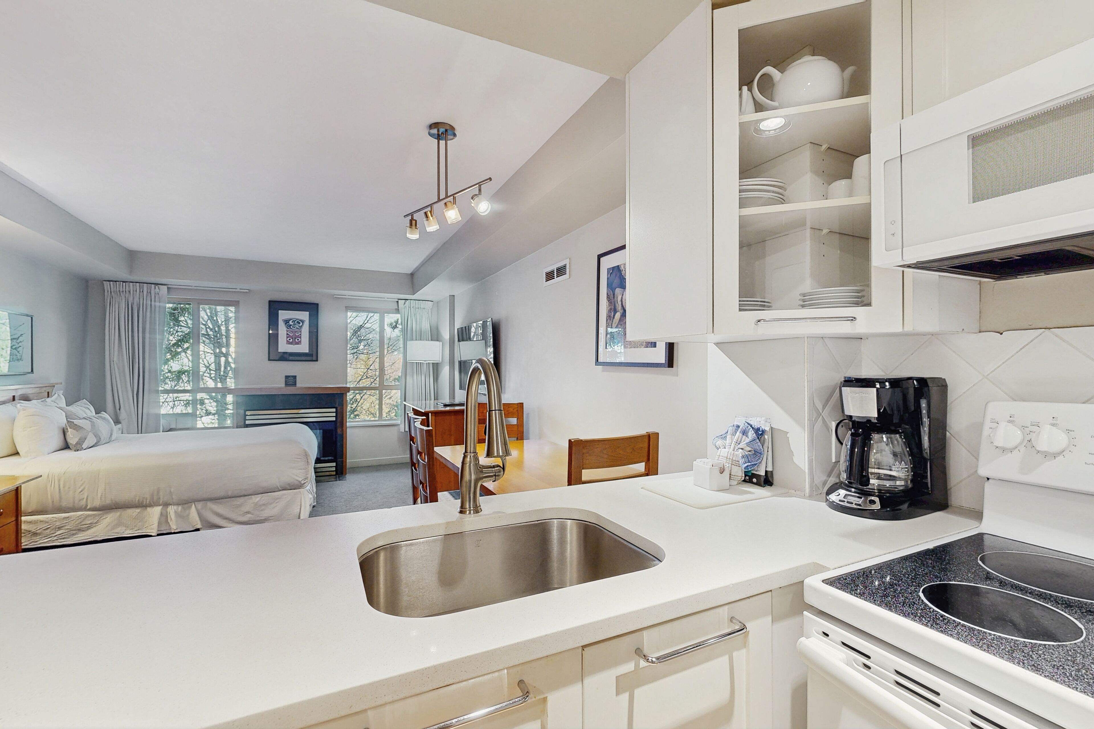 Microwave, oven, stovetop, dishwasher