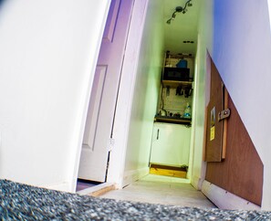 Signature Apartment, Patio | Private kitchen - CLN Boutique Apartment (London)