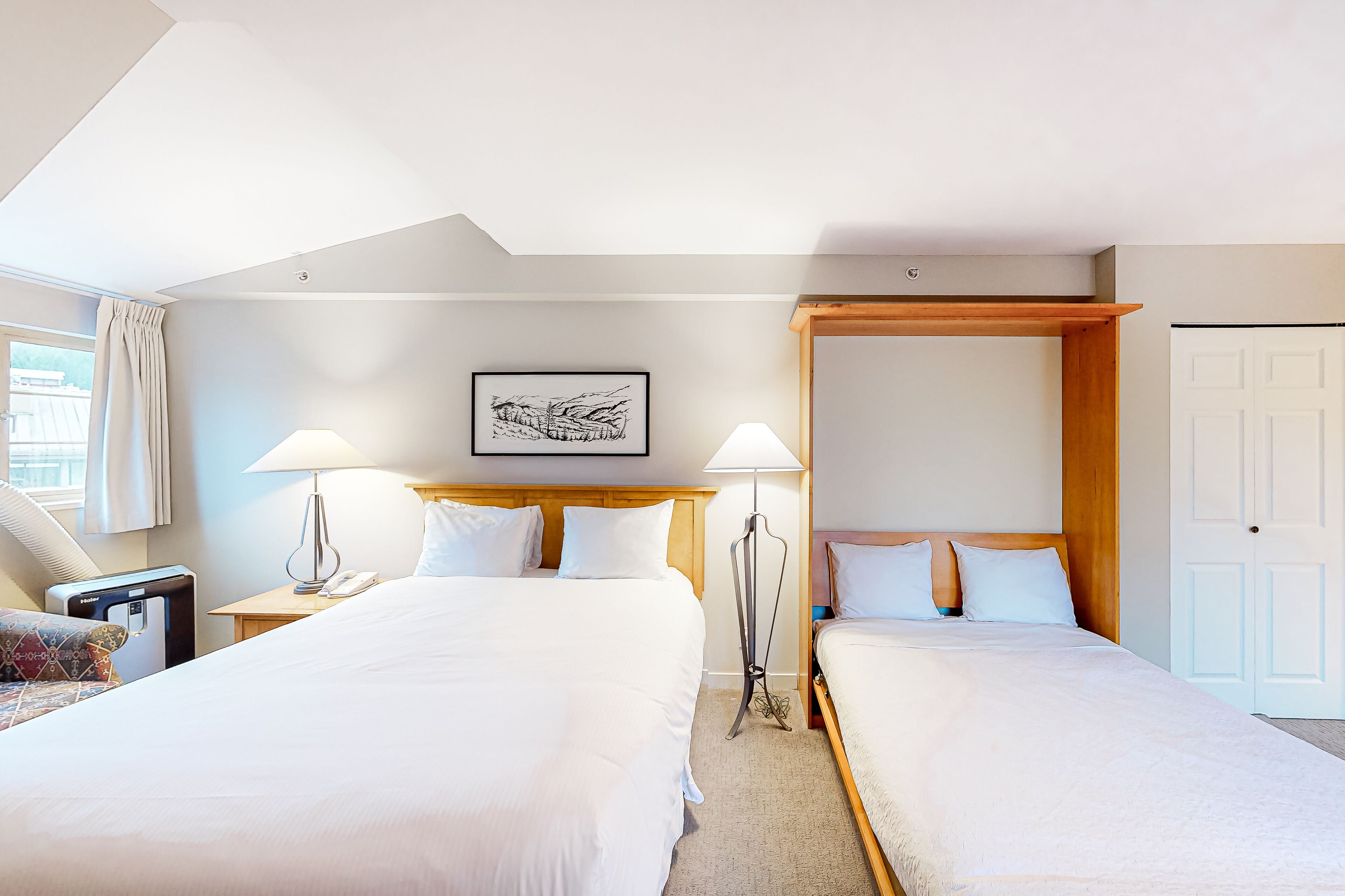 Ferros/tábuas de passar roupa, Wi-Fi, roupa de cama