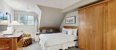 Bügeleisen/Bügelbrett, Internetzugang, Bettwäsche