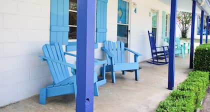 2: Lake LBJ Getaway - Poolside Studio - Pet Friendly